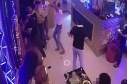 Đập phá cơ sở karaoke vì mâu thuẫn với người tình
