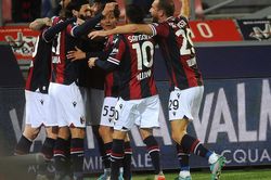 Soi kèo nhà cái Spezia vs Bologna. Nhận định, dự đoán bóng đá Serie A (20h00, 4/9)