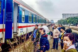 Chuyên gia, doanh nghiệp chọn nghỉ Tết Nguyên đán kéo dài 9 ngày