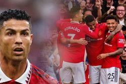 Ronaldo có lẽ nên vui vì 'phải ở lại MU'