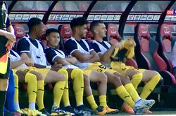 Pau FC 2-2 St Etienne: Quang Hải lần đầu không được ra sân, Pau FC đánh rơi chiến thắng
