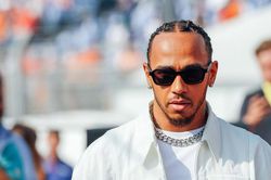 Lewis Hamilton: Sau F1 là ông chủ MU?