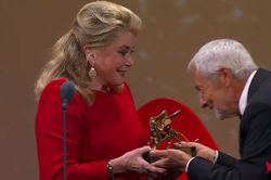 Catherine Deneuve - Từ phim 'Đông Dương' tới giải Thành tựu trọn đời