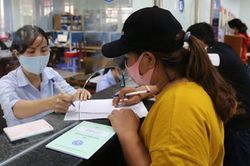 Hà Nội hỗ trợ người nghèo, cận nghèo tham gia BHXH tự nguyện
