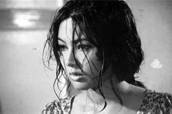 Ngắm nhan sắc nức tiếng một thời của người đẹp Bình Dương Thẩm Thúy Hằng