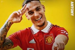 Antony nhận cảnh báo ở MU, Chelsea lại mua sắm mới