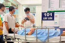 Xác minh khẩn vụ bé trai mất 10 triệu cắt bao quy đầu nhưng bị tai biến nặng