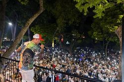 UBND quận Hoàn Kiếm thông tin chính thức về việc ca sĩ Tuấn Hưng tổ chức liveshow ở ban công