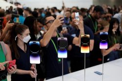 iPhone 14 Pro bỏ tai thỏ, Apple Watch thêm bản Ultra