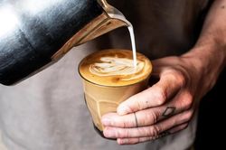 Lợi, hại của cà phê