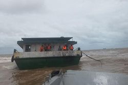 Tàu chở hơn 1.000 tấn dầu DO gặp nạn trên vùng biển tỉnh Thái Bình
