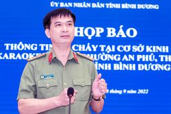 Vụ cháy quán karaoke 32 người chết: Nhiều phòng karaoke chốt cửa bên trong