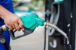 Công Thương qua góc nhìn báo chí ngày 8.9: Ma trận kiếm tiền trong thị trường xăng dầu