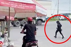 Truy bắt đối tượng nổ súng cướp ngân hàng ở phường Tam Phước