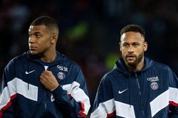 Nuông chiều Mbappe trên cả Messi-Neymar, PSG ôm 'bom nổ chậm'