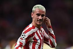 Barca làm đơn kiện Atletico vụ Griezmann
