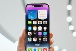 iPhone 14 chính hãng vẫn có khe SIM