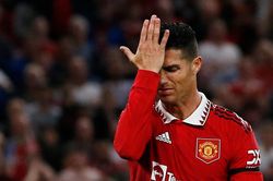 Ronaldo nói với Spalletti: 'Ông có muốn trở thành HLV của tôi?'