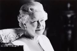 Dàn sao bóng đá tiếc thương Nữ hoàng Elizabeth II