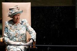 Cuộc đời Nữ hoàng Anh Elizabeth II qua con số: Số năm trị vì, số lần lên phim... kỉ lục