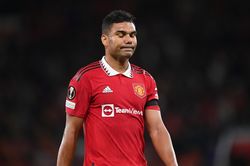 Casemiro bị chê 'lờ đờ' khi chơi cho MU