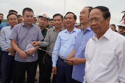 Phó Thủ tướng Lê Văn Thành kiểm tra tiến độ công trình đường bộ cao tốc trên tuyến Bắc Nam phía Đông