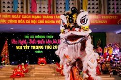 Đời sống Đời sống Hương Thủy: Háo hức xem biểu diễn lân – sư – rồng