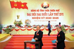 Chính trị - Xã hội Chính trị - Xã hội Luân chuyển, điều động cán bộ: Đổi mới tư duy, ưu tiên xây dựng đội ngũ then chốt - Kỳ 2: Niềm tin càng nhiều, trọng trách càng lớn