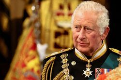 Tước hiệu của Quốc vương Anh là Vua Charles III