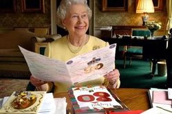 Cuộc đời qua ảnh của Nữ hoàng Anh Elizabeth II