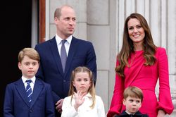 Nước Anh có thân vương xứ Wales mới