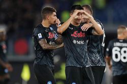 Soi kèo nhà cái Napoli vs Spezia. Nhận định, dự đoán bóng đá Serie A (20h00, 10/9)
