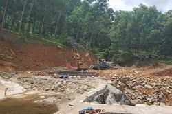 TT-Huế: Ngang nhiên xây dựng khu du lịch 'chui' giữa rừng