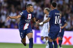 Mbappe quát mắng đồng đội và yêu cầu chuyền bóng nhiều cho anh