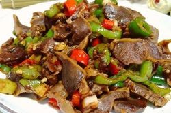 Mề gà xào chua cay ngon miệng, không tanh mà thơm, ăn với cơm thì cực hoàn hảo