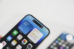 Thành công bất ngờ của iPhone 14 Pro