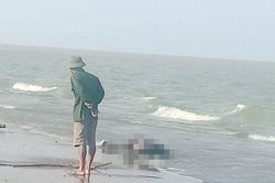 Phát hiện thi thể nam thanh niên dạt vào bờ biển