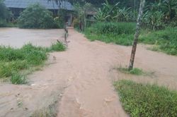 Yên Bái: Hơn 100 ngôi nhà và nhiều công trình bị thiệt hại do mưa lớn