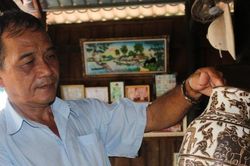 Lão nông miền Tây sở hữu nhiều cổ vật quý 200 năm tuổi