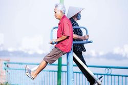 Người Việt sống lâu nhưng không khỏe