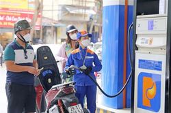 Hôm nay, giá xăng có thể giảm khoảng 1.000 đồng/lít