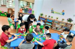 Nôn nóng cho trẻ học lớp tiền tiểu học và lời khuyên đắt giá của chuyên gia