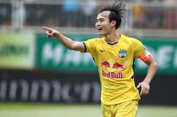 Trực tiếp bóng đá Bình Dương 1-1 HAGL: Đôi công hấp dẫn