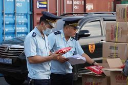 Quyết liệt trong xử lý buôn lậu, gian lận thương mại