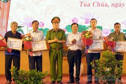 Vai trò người có uy tín ở Tủa Chùa