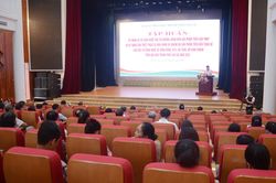 Hơn 100 đại biểu được tập huấn kỹ năng kinh doanh trên sàn thương mại điện tử