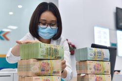 Nới room tín dụng chưa thỏa 'cơn khát' của nền kinh tế