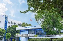 Điểm chuẩn Trường ĐH Bách khoa TPHCM, Trường Đại học Công nghệ thông tin cao 'chót vót'