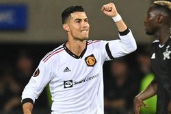 Hành động gây tranh cãi của Ronaldo