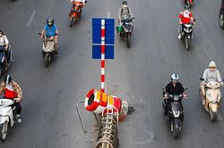 Đường Nguyễn Trãi sau 1 tháng tách dòng xe máy, ôtô